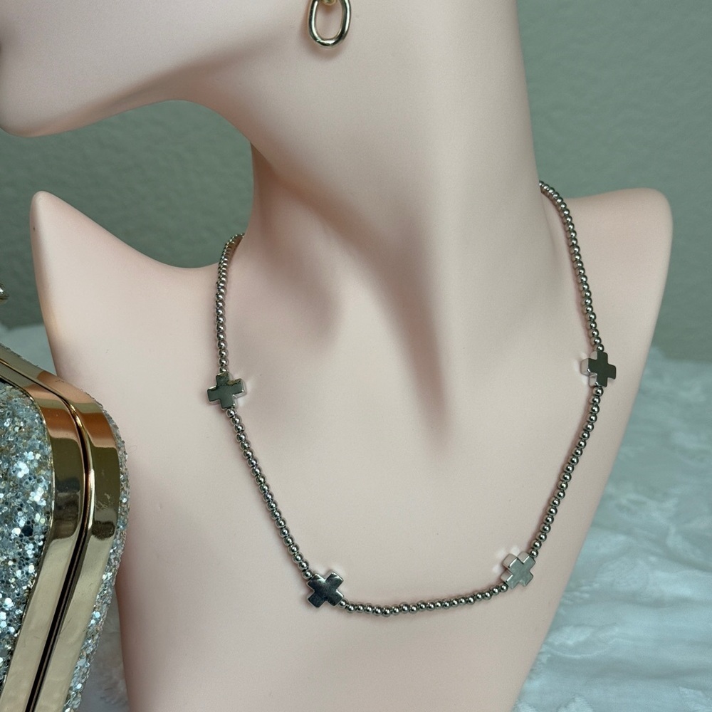 ⚜️ Minimalist Silver Cross Charm Necklace ❤️‍🔥 - Picture 3 of 7